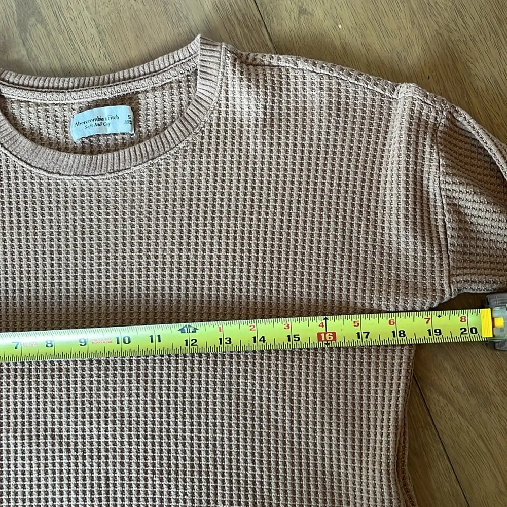 Abercrombie, waffle knit long sleeve, tan, size small - Picture 4 of 7